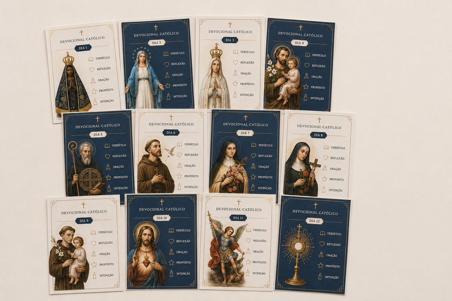 Folhetos do Devocional Católico com imagens religiosas diferentes para cada dia
